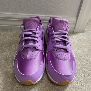 Nike Air Huarache Run in Lavender